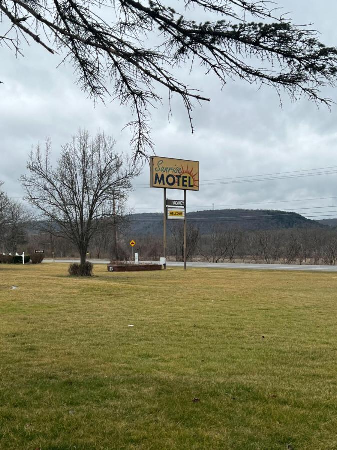Sunrise Motel オウィーゴ エクステリア 写真